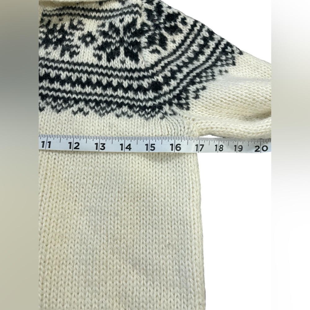 J. Crew Black & Cream Long Sleeve Snowflake Collared Sweater Medium Women’s GUC - Picture 8 of 10